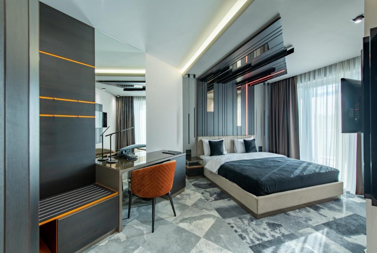 Hotel Zeneva Lux Крагуевац Екстериор снимка