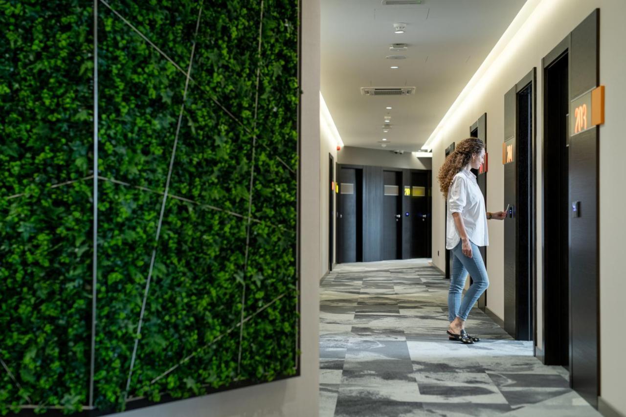 Hotel Zeneva Lux Крагуевац Екстериор снимка
