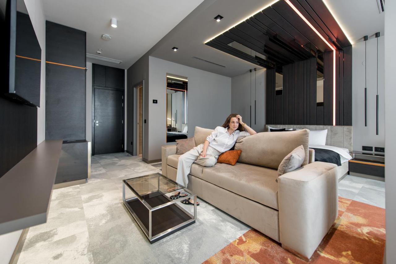 Hotel Zeneva Lux Крагуевац Екстериор снимка